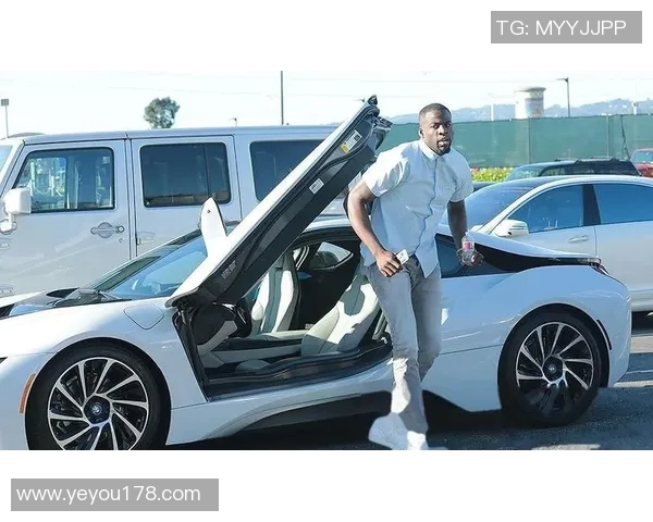 足球明星大佬们的豪华座驾揭秘与驾驶体验分享